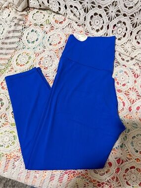 High-Rise Wide-Leg Leggings in Bright Blue